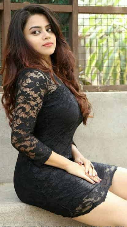 Beautiful companion in Srinager